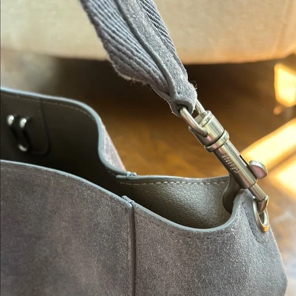 Celine Gray Suede Seau Bucket Bag with Elegant Minimalist Design - Picture 5 of 8